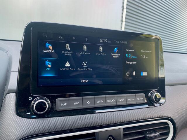 Hyundai Kona BWJ 2020 | 1.6 GDI 142PK HEV Premium | TREKHAAK | LEER | CAMERA A | CARPLAY | CLIMA | NAVI | AD CRUISE |