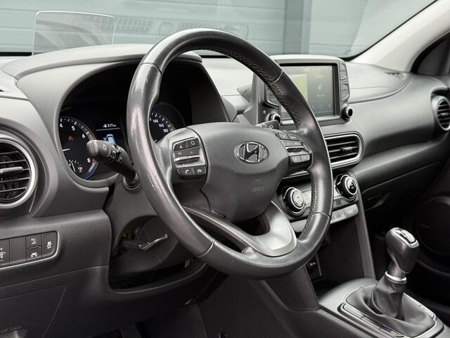 Hyundai Kona 1.0T Premium 1e Eigenaar,Navi,Camera,Trekhaak,6 Bak,120pk,Keyless,Head-up Display,Apk tot 10-2026