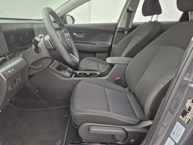 Hyundai Kona Electric Comfort Limited 65.4 kWh Automaat / Origineel NL / Apple Carplay Android Auto / Achteruitrijcamera / Adaptief CC / Climate control / Keyless Entry/Start / Navigatie / Lichtmetalen wielen 17" /