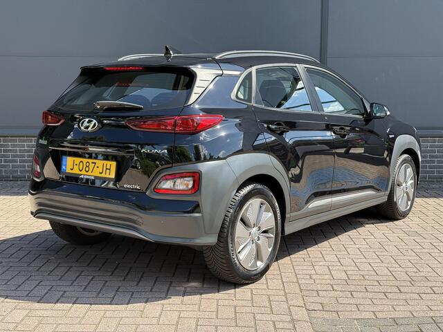 Hyundai Kona EV Comfort 64 kWh / Eerste Eigenaar / Dealer Onderhouden / SOH 100% / Adaptive Cruise / Keyless / Apple Carplay&Android Auto /