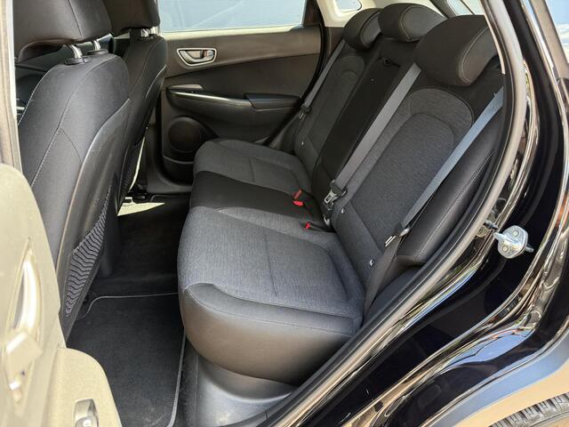 Hyundai Kona EV Comfort 64 kWh / Eerste Eigenaar / Dealer Onderhouden / SOH 100% / Adaptive Cruise / Keyless / Apple Carplay&Android Auto /