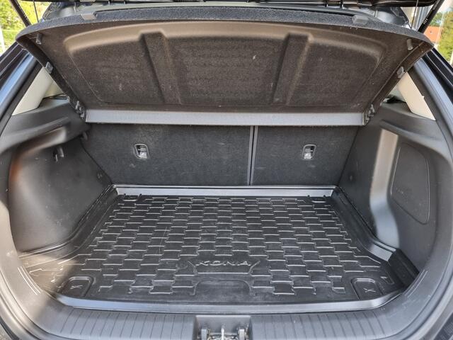 Hyundai Kona 1.6 GDI HEV Automaat Premium | Leder | Head-up | 79dkm | Super uitvoering!
