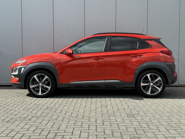Hyundai Kona 1.0T Premium / 1e eig / Nieuwstaat / 18" / Lederen Bekleding / Stoel ventilatie en verwarming / Complete onderhouds historie bekend /