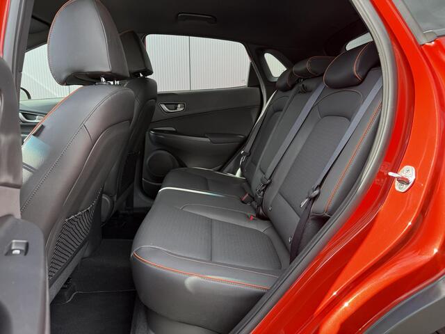Hyundai Kona 1.0T Premium / 1e eig / Nieuwstaat / 18" / Lederen Bekleding / Stoel ventilatie en verwarming / Complete onderhouds historie bekend /