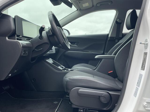 Hyundai Kona Electric Comfort Smart 65.4 kWh / Trekhaak (750Kg) / All-season banden / Navigatie / Camera / Apple Carplay/Android Auto / Stuur- en stoelverwarming