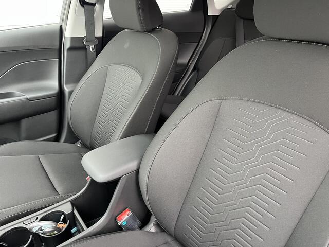 Hyundai Kona Electric Long Range Pure Edition 64.8 kWh / Continuplan ¤ 266.- p/m / Incl. ¤ 1500.- voordeel / Uit voorraad leverbaar /