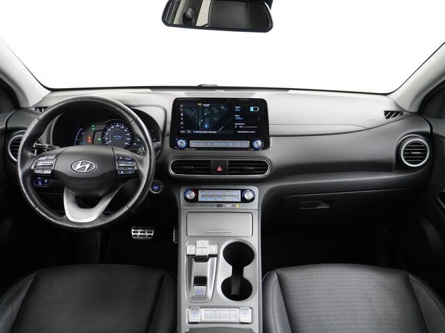 Hyundai Kona Electric EV Premium 64kWh Leer HUD Warmtepomp Adap.Cruise Apple Carplay Android Auto Navi Ecc Krell®-Hifi Audio Stoel-Stuurverwarming Stoelventilatie Blind-Spot Assistance Lane Assist 1e Eigenaar Origineel Nederlandse Auto