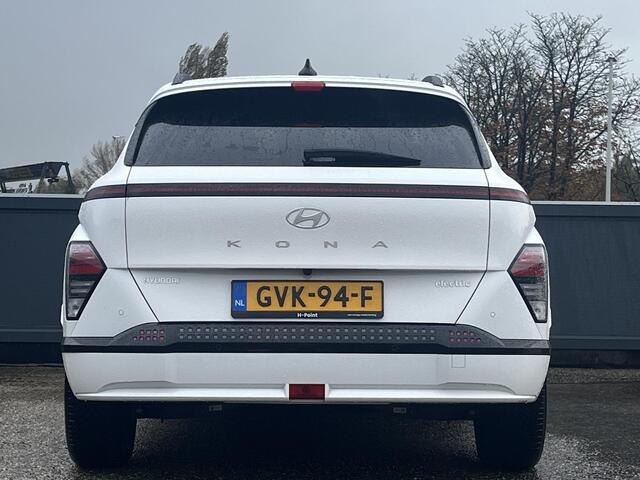 Hyundai Kona Electric Comfort Smart 65.4 kWh | Long range battery | Geïntegreerde navigatiesysteem | WinterPack | Camera | Fabrieksgarantie 12-2029 |