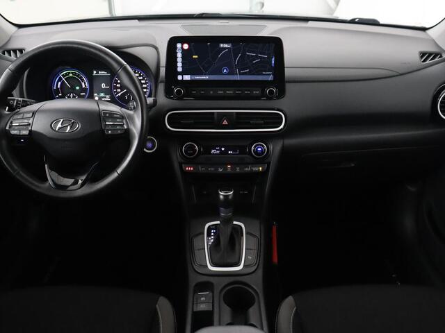 Hyundai Kona 1.6 GDI HEV Fashion Sky | Schuifdak | Adaptive cruise | Carplay | Camera | Head-Up | Keyless | Navigatie | Climate control | Bluetooth