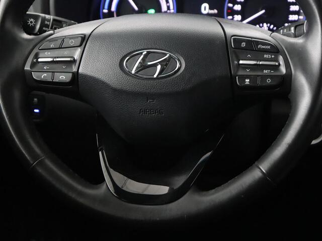 Hyundai Kona 1.6 GDI HEV Fashion Sky | Schuifdak | Adaptive cruise | Carplay | Camera | Head-Up | Keyless | Navigatie | Climate control | Bluetooth