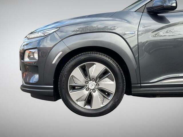 Hyundai Kona EV Premium 64 kWh SoH 97% 3-Fase Lader, Meest Luxe Uitvoering incl. Schuif-/Kanteldak!