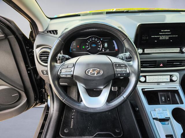 Hyundai Kona EV Premium 64 kWh 3-Fase 1e-Eig. & Dealer-Onderh. BOVAG-Garantie. NL-Auto..