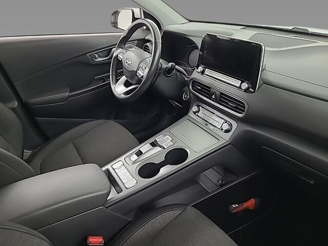 Hyundai Kona EV Comfort 64 kWh 3-Fase 1e-Eig. & Dealer-Onderh. BOVAG-Garantie. NL-Auto..