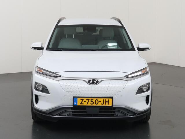 Hyundai Kona EV Fashion 64 kWh | SOH 95% | Warmtepomp | Parkeercamera | Krell Audio | Cruise Control Adaptief | Parkeercamera |