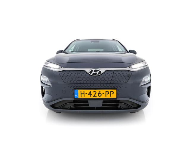Hyundai Kona EV Premium 64 kWh ( Fase-3 ) { SOH-96%) Aut.* HEAT-PUMP | NAVI-FULLMAP | KEYLESS | CAMERA | DAB | ECC | PDC | ADAPTIVE-CRUISE | CCS-FASTLOADER | LANE-ASSIST | HEATED-COMFORTSEATS | 17''ALU*
