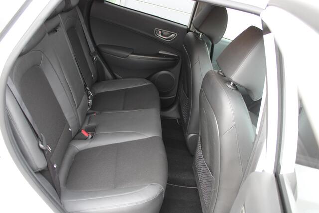 Hyundai Kona EV Fashion Design 64 kWh Airco Navi Camera Carplay Dealer onderhouden