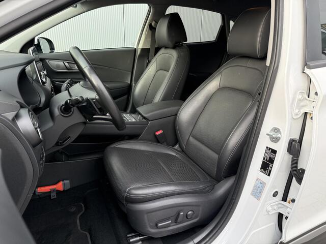 Hyundai Kona EV Premium 64 kWh / NL Auto / Zwart Leder / Stoelverkoeling / Stoelverwarming Voor + Achter / Stuurverwarming / KRELL Audio /