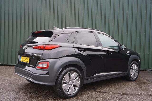 Hyundai Kona EV 64 kWh + 450km. Actieradius/ Camera/ Navi/ Carplay/ Keyless/ HUD/ 3 fasen/ Garantie!