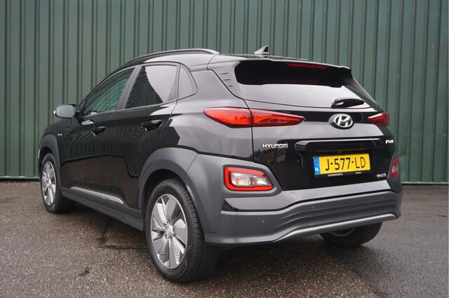 Hyundai Kona EV 64 kWh + 450km. Actieradius/ Camera/ Navi/ Carplay/ Keyless/ HUD/ 3 fasen/ Garantie!