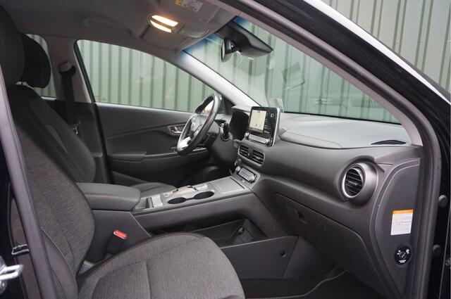 Hyundai Kona EV 64 kWh + 450km. Actieradius/ Camera/ Navi/ Carplay/ Keyless/ HUD/ 3 fasen/ Garantie!