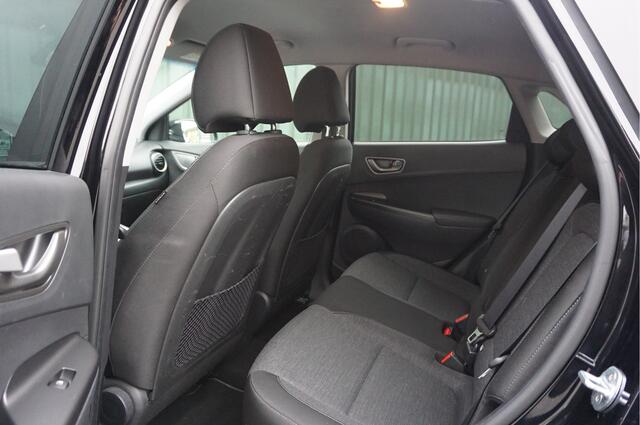 Hyundai Kona EV 64 kWh + 450km. Actieradius/ Camera/ Navi/ Carplay/ Keyless/ HUD/ 3 fasen/ Garantie!