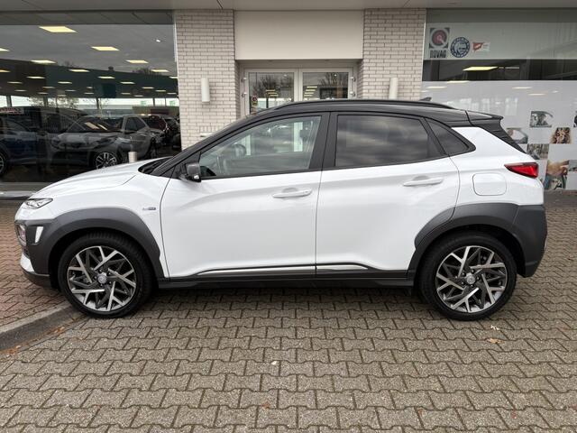 Hyundai Kona 1.6 GDI HEV Premium | Stuur + Stoelverwarming | Trekhaak |