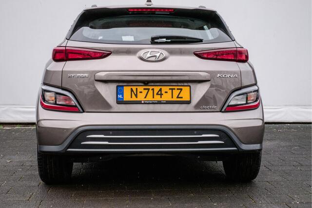Hyundai Kona EV Comfort 64 kWh 3-Fase/ Facelift!/ Navigatie/ Carplay/ Krell audio/ Camera/ Adapt. cruise/ Dab/ Keyless