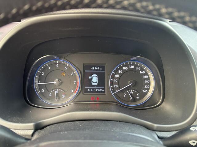 Hyundai Kona 1.0T Comfort TREKHAAK / CAMERA / CARPLAY / DAB+ / CLIMA / PDC / BLUETOOTH / CRUISE / NL-AUTO