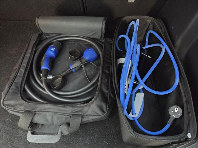 Hyundai Kona EV Comfort 39 kWh | Adaptive cruise control | Scherm met Apple Carplay/Android auto | Camera