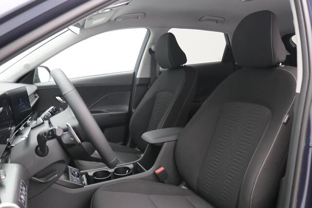 Hyundai Kona 1.6 GDI HEV Comfort Smart / ¤ 3.000,- Voordeel Op Nieuwprijs / Rijklaarprijs / Direct Leverbaar /Modeljaar 2026 / Navigatie / 18" LMV / Adaptieve Cruise Control / Parkeersensoren voor en achter /