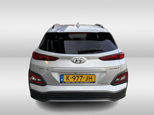Hyundai Kona EV Fashion 64 kWh | SOH 100 % | Apple carplay/android auto | 17 inch velgen | keyless entry | achteruitrij camera |