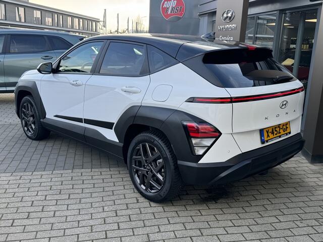 Hyundai Kona 1.6 GDI HEV Comfort | Nieuw model! | 17 inch | Navigatie | Adap.