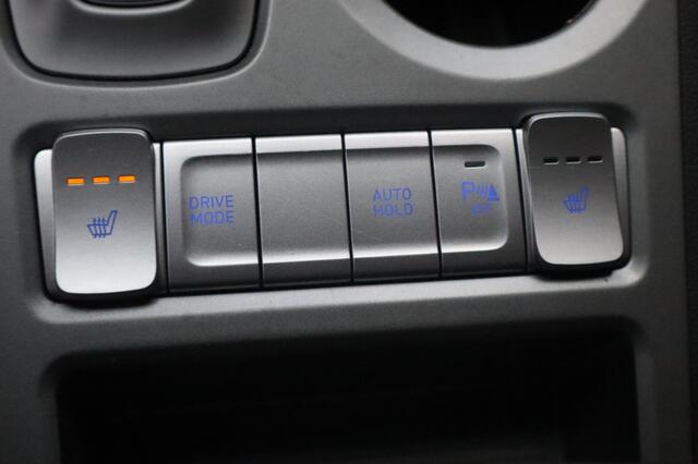 Hyundai Kona EV Fashion 64 kWh. | Geen import | Schuifdak | Stoelverwarming |