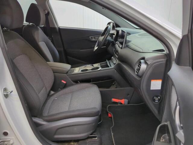 Hyundai Kona EV Comfort 64 kWh Airco Navi Carplay PDC VA+ Camera Full LED Cruise Control Lane Assist Digital Dashboard