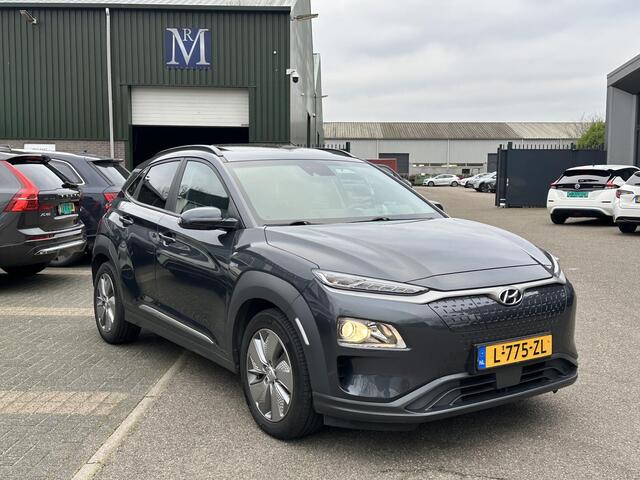 Hyundai Kona EV Fashion 64 kWh VAN: 19.900,- VOOR: 17.877,- UW EINDEJAARSVOORDEEL: 2.023,- | DEALER ONDERHOUDEN | ZEER NETTE AUTO.