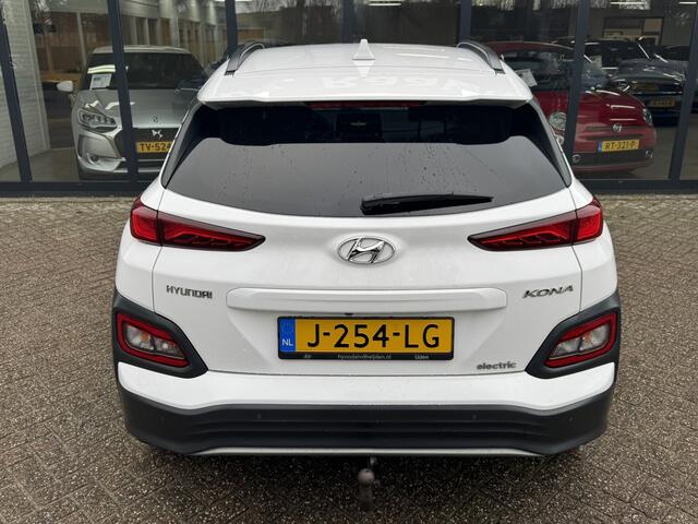 Hyundai Kona EV Premium 64 kWh*Stoelverwarming*Navigatie*Leder*