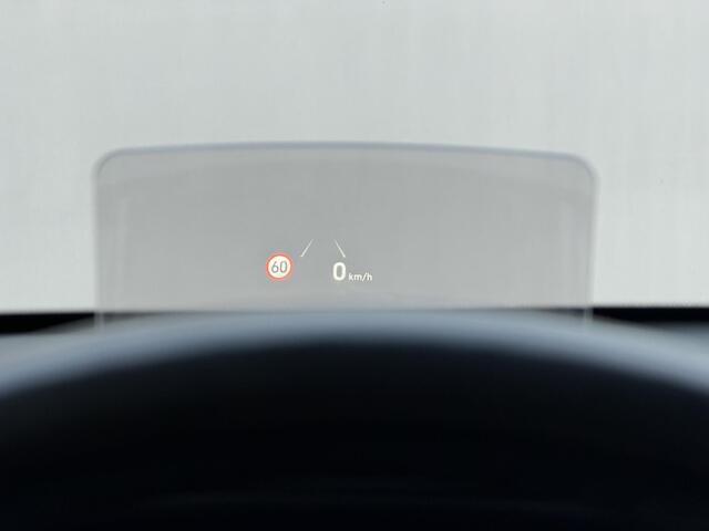 Hyundai Kona Premium 64kWh Automaat / WLTP 449 km / Fabrieksgarantie tot 04-2026 / Accu SoH 100% / Navigatie / HUD / Stuur & Stoelverwarming / Dode hoek detectie / Apple Carplay Android / CCS / cruise control adaptief /