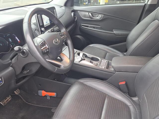 Hyundai Kona EV Premium 64 kWh | Leder | LED | Adaptive CC | Camera | (occasion)