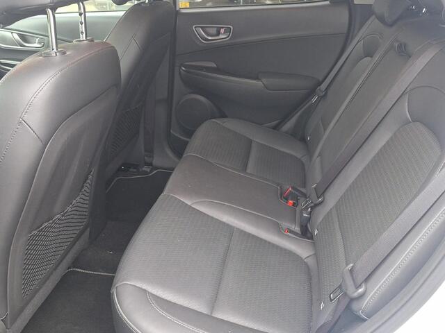 Hyundai Kona EV Premium 64 kWh | Leder | LED | Adaptive CC | Camera | (occasion)