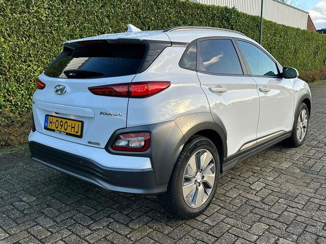 Hyundai Kona EV Fashion 64 kWh | SOH: 94,0% | 3 Fase | Climate | Adaptive CC | Navi | occasion
