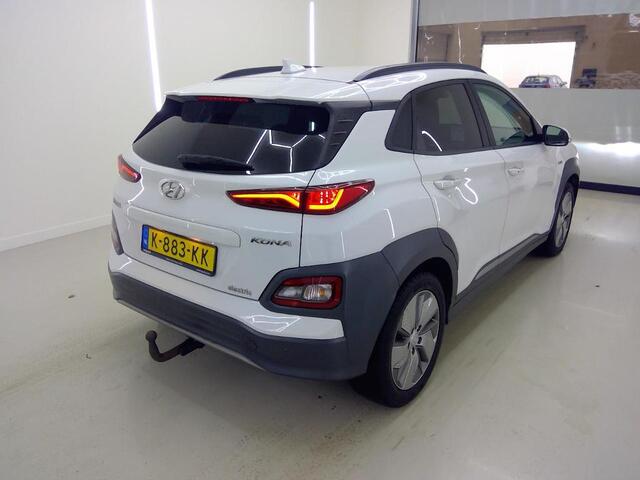 Hyundai Kona EV LIMITED 64 KWH I TREKHAAK I 100% SOH I 3 FASE LADEN I APPLE CARPLAY