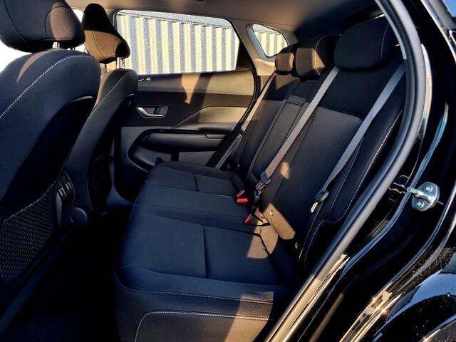 Hyundai Kona 1.6 GDI HEV Comfort Smart / ¤ 2500,- Voordeel / Rijklaarprijs / Direct Leverbaar / Navigatie / 18" LMV / Adaptieve Cruise Control / Parkeersensoren voor en achter /