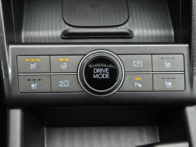 Hyundai Kona 1.6 GDI HEV Premium Automaat / Fabrieksgarantie tot 04-2029 / Trekgewicht 1.300Kg / Stoelverkoeling / Stoelverwarming Voor + Achter / Stuurverwarming / 360 Camera / BOSE Audio / Elektrische achterklep /