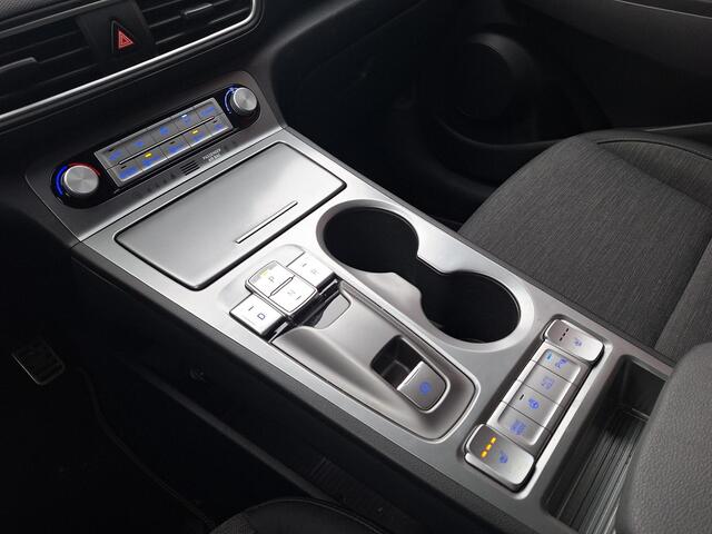 Hyundai Kona EV Fashion 64 kWh | SOH: nnb | LED | Adaptive CC | Blindspot | Stoelverwarming | Camera |