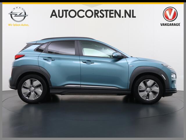 Hyundai Kona EV 64kWh SOH 100% Fase 3 Warmtepomp Leder Schuif-/kanteldak Head-Up Display Adap.Cruise Apple Carplay Android Auto Navi Ecc Camera Pdc Krell®-Audio Limited Keyless Stoelverwarming/Koeling Stuurverwarming Elek.Stoelen Blind Spot Monitoring Lane Assist DAB 
