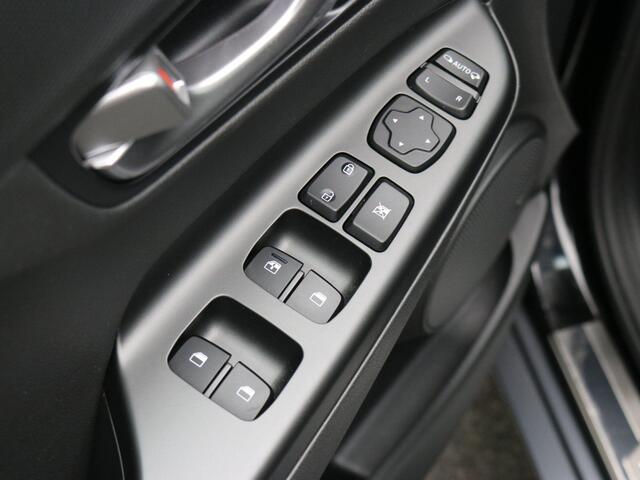 Hyundai Kona 1.6 GDI HEV Premium AUTOMAAT / Lederen kleding / 18" LMV / Navigatie / Stoelen voor met verwarming & Koeling / Parkeersensoren voor & achter / NL auto / Dealer onderhouden /