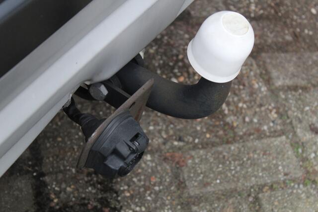 Hyundai Kona 1.6 GDI HEV Fashion Trekhaak Dodehoek Sensor l Apple/Android carplay l Adaptief cruise control l Navi l Armsteun l Elektrisch inklapbare buitenspiegels l Airco l Achteruitrijcamera