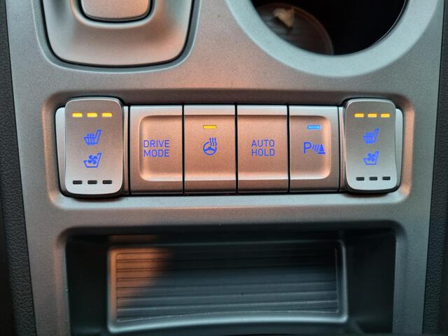 Hyundai Kona EV Premium 64 kWh | Schuifdak | | Lederen bekleding | Head-Up Display | Stoelverwarming / koeling | Krell audio | Camera