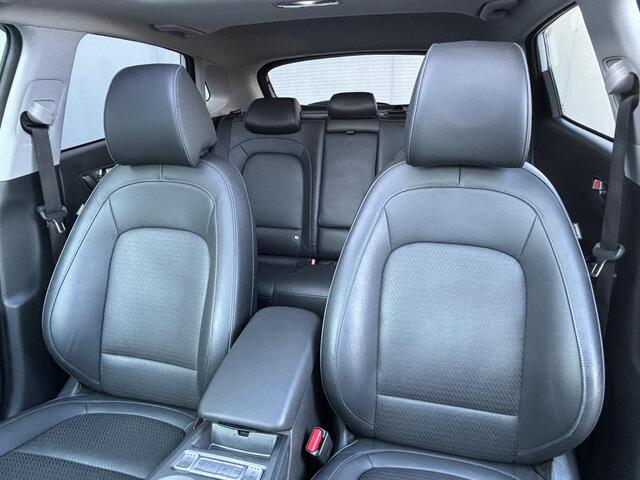 Hyundai Kona EV Premium Sky 64 kWh / 8 jaar batterijgarantie tot 160.000km / SOH 100% / Schuif-/kantel dak / Adaptieve cruise control / Lederen bekleding / Stoelverwarming, Stoelventilatie & Stuurverwarming / Apple carplay/Android auto /