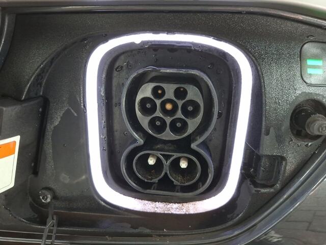 Hyundai Kona EV Fashion 64 kWh 2e-Eig. & Keurig-Onderh. BOVAG-Garantie. NL-Auto.